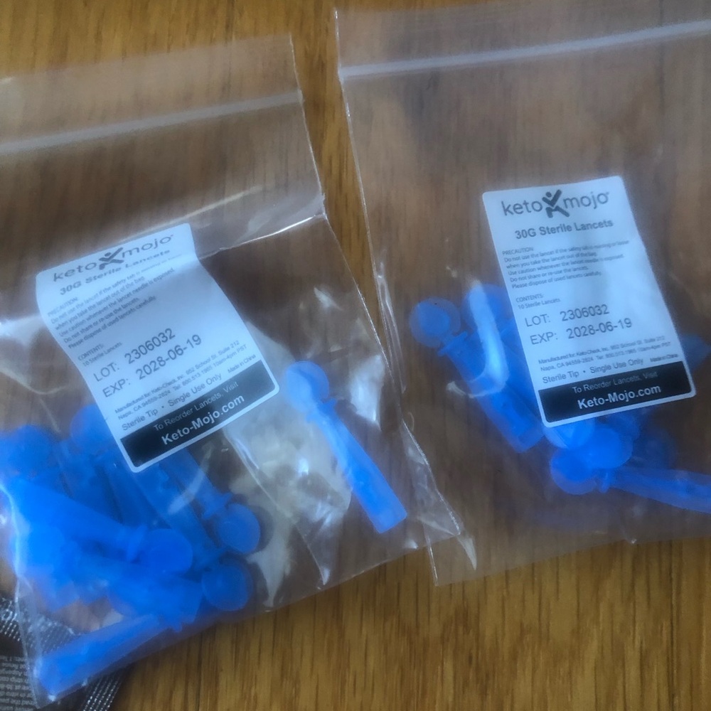 Keto-Mojo GK+ Blood Glucose & β-Ketone Monitoring System - Teal/White - Picture 4 of 9